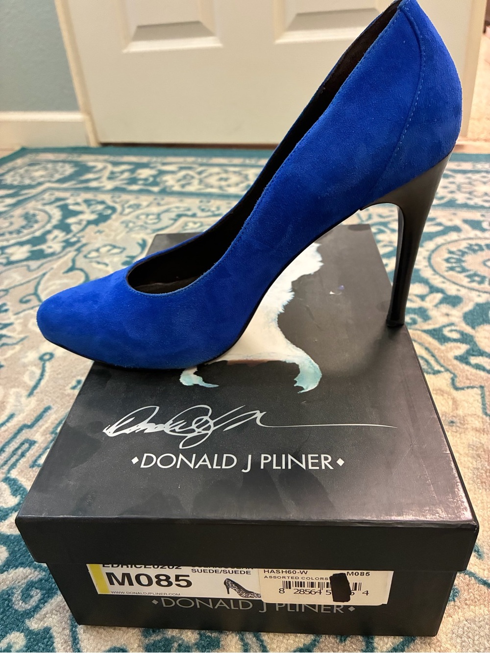 Donald J. Pliner Royal Blue Suede Stiletto Pump. Size 8.5.